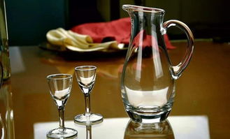 長期適量喝白酒，三個悄然變化可能找上你